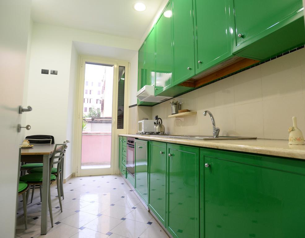 Appartement Casa Andrew à Rome Extérieur photo