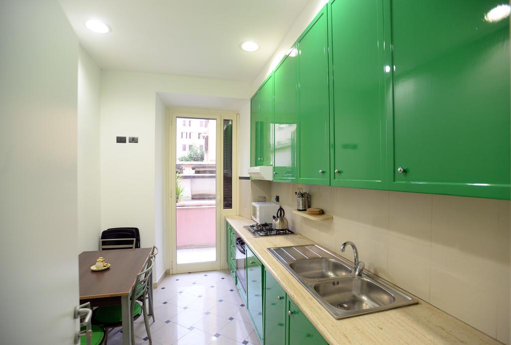 Appartement Casa Andrew à Rome Extérieur photo